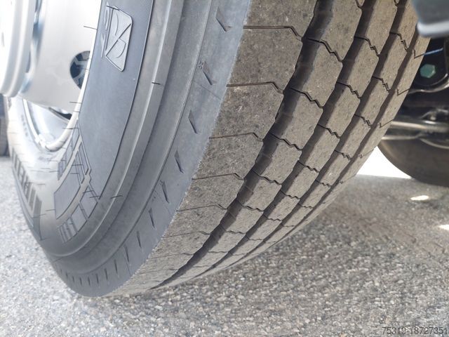 Xe trộn bê tông MAN TGS 32.440 8x4 BB CH Stetter 9 m³