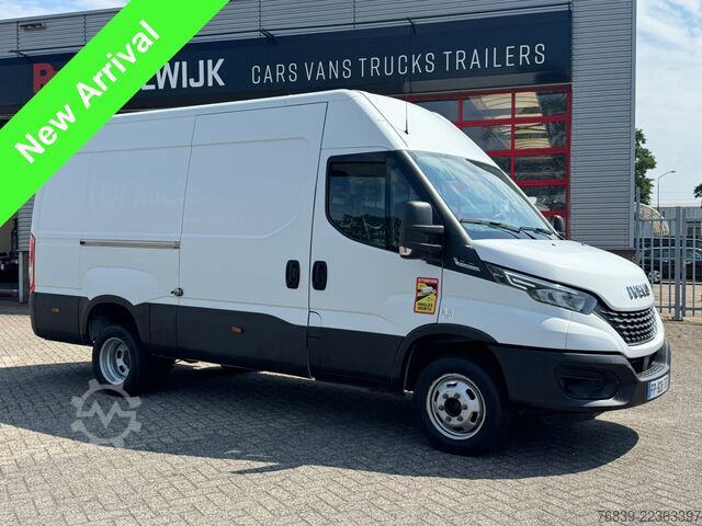 Furgão de painéis Iveco Daily 50C18 Hi-matic