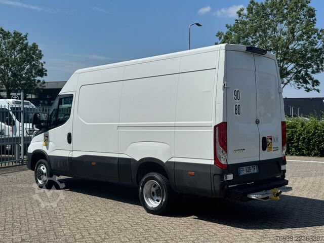 Furgão de painéis Iveco Daily 50C18 Hi-matic