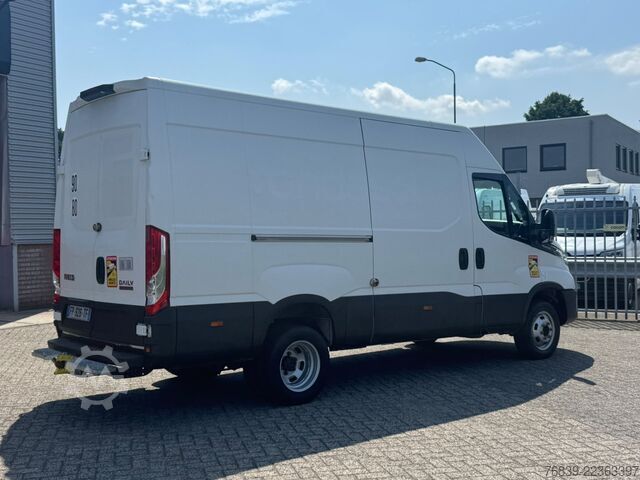 Furgão de painéis Iveco Daily 50C18 Hi-matic