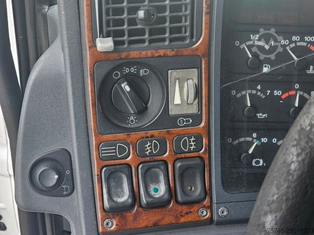 Standard SZM SCANIA R 420 * ACC * RETARDER * 2X TANK * STANDHEIZUNG