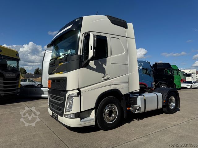 Bīstamo materiālu kravas automašīna VOLVO FH 500 * GLOBEBETROTTER * ADR*KIPPHYD*STANDKLIMA