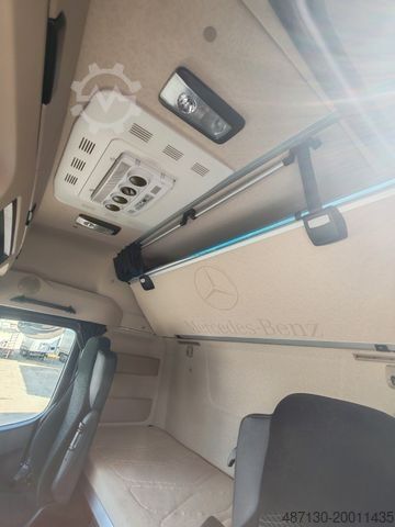 Nagy térfogatú nyergesvontató MERCEDES-BENZ ACTROS 1851 MEGA Prime