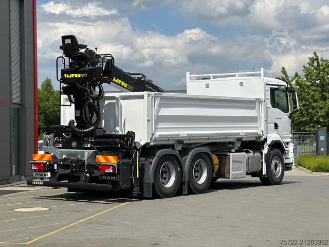 Tipper with crane MAN TGS 33.440 6x4 BL Tajfun Liv L150K Recycling Kran