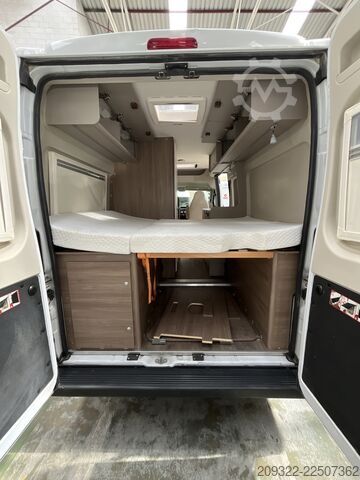 Kamp prikolica/kamper 2024 Peugeot Boxer | Manuale | Completamente Accessoriato
