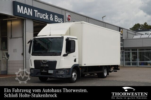 Box truck MAN TGL 8.190 Koffer LBW Automatik Anhängerkupplung