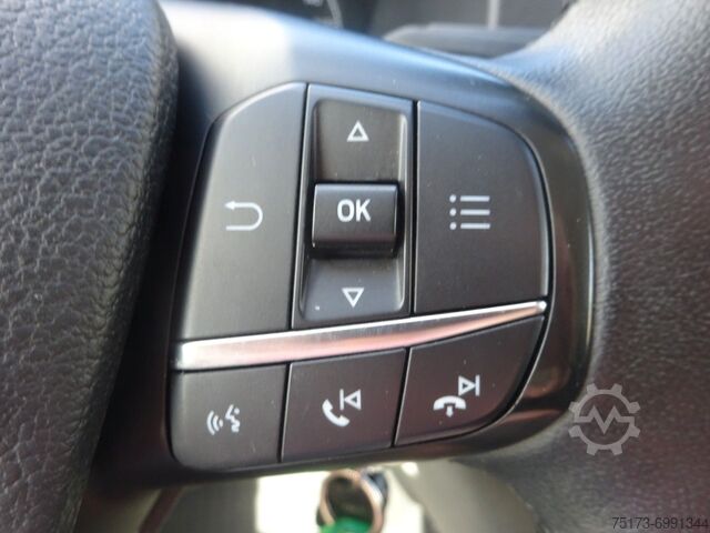 Furgon blaszak FORD Transit Custom Kasten 300 L1H1 Trend 130PS
