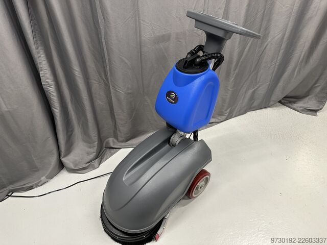 เครื่องขัดและอบแห้งพื้น Blattmann Tools BT 30