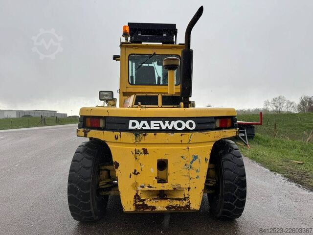 Viljuškar Daewoo Doosan D 150