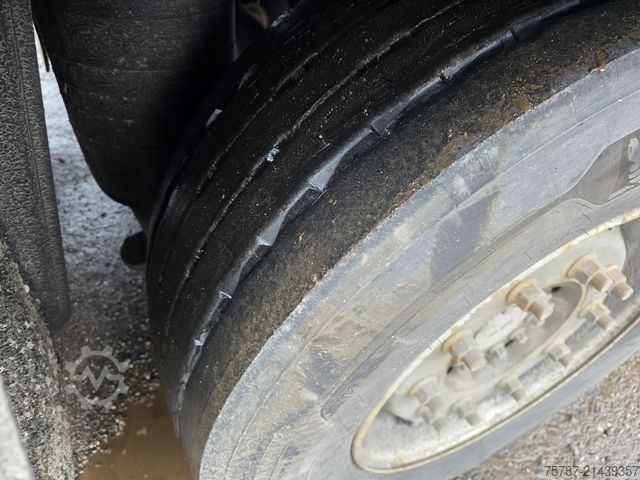 Kühlauflieger SCHMITZ CARGOBULL Tiefkühler, 3 Kammern, Lift, LBW, SCB*S3B