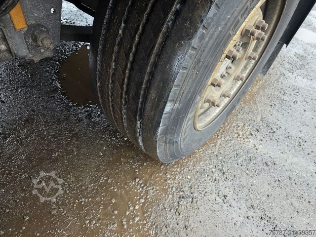 Kühlauflieger SCHMITZ CARGOBULL Tiefkühler, 3 Kammern, Lift, LBW, SCB*S3B