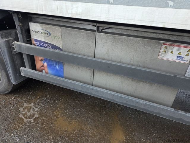 Kühlauflieger SCHMITZ CARGOBULL Tiefkühler, 3 Kammern, Lift, LBW, SCB*S3B