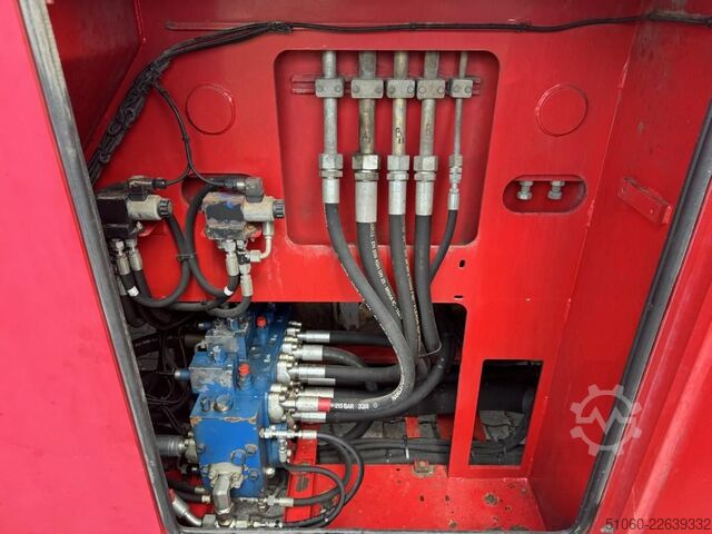 पूरा कंटेनर स्टेकर तक पहुँचता है CVS Ferrari F479.5