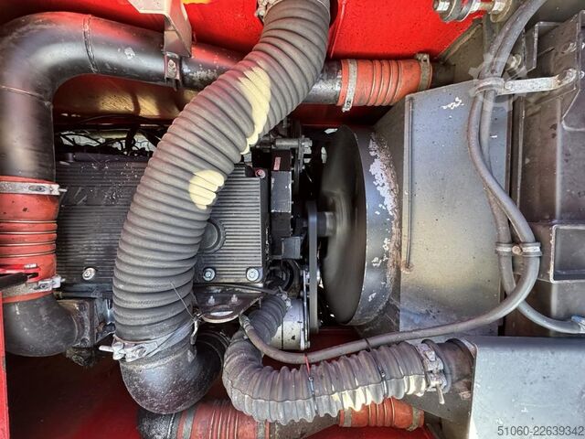 पूरा कंटेनर स्टेकर तक पहुँचता है CVS Ferrari F481