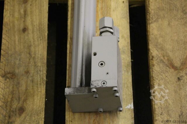Hydraulische cilinder GSL German Standard Lift D040025-Z  Hub 1590 mm