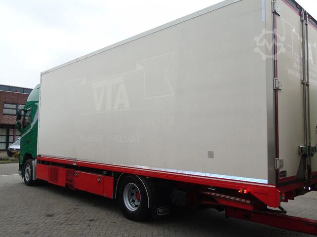 Jäähdytetyt/pakastetut kuljetukset Volvo FH 460 + TRS + COMBI + EURO 6