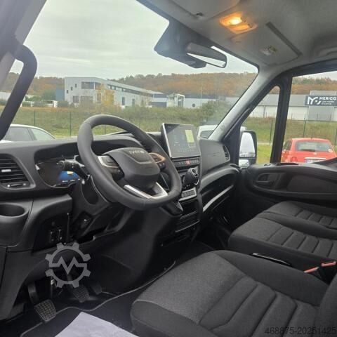 Xe tải nhẹ Iveco Daily 35C18