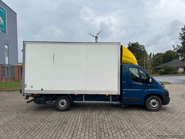 Skriňová dodávka FIAT Ducato koffer mit ladebordwand