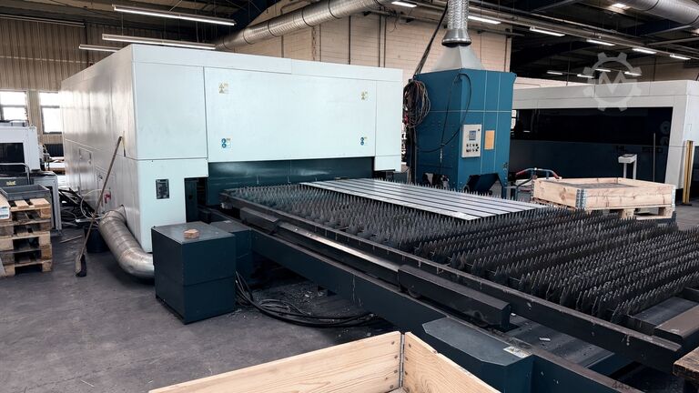 Laserschneidmaschine YAWEI HLF2040 8kW
