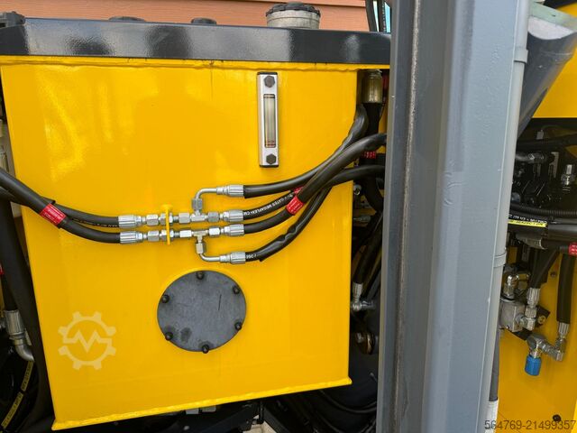 čtyřcestný vysokozdvižný vozík Combilift C2500 EST /Only 1451 hours/ Battery 81%