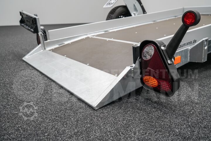  Vezeko HUSKY F 08.25 246X127X10CM 750KG ABSENKER