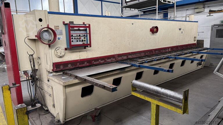 Hydraulické gilotinové nůžky LVD MVSB 62/8