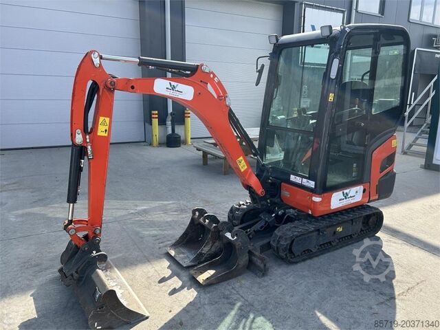 Mini ekskavatör Kubota KX019-4 (8684)