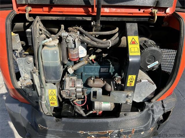 Mini ekskavatör Kubota KX019-4 (8684)