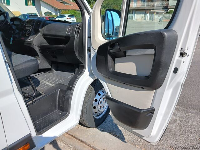 Kombijevsko vozilo z dvojno kabino FIAT Ducato Maxi