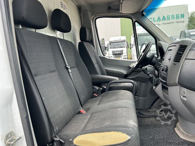 Chiếc vali Mercedes-Benz Sprinter 314 CDI / Box / Loadlift 750 kg / Came...