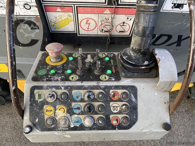 Haulotte Compact 12DX, Plataforma elevadora de tijera, 4x4 Diésel Haulotte Compact 12DX, Schaar hoogwerker, 4X4 Diesel