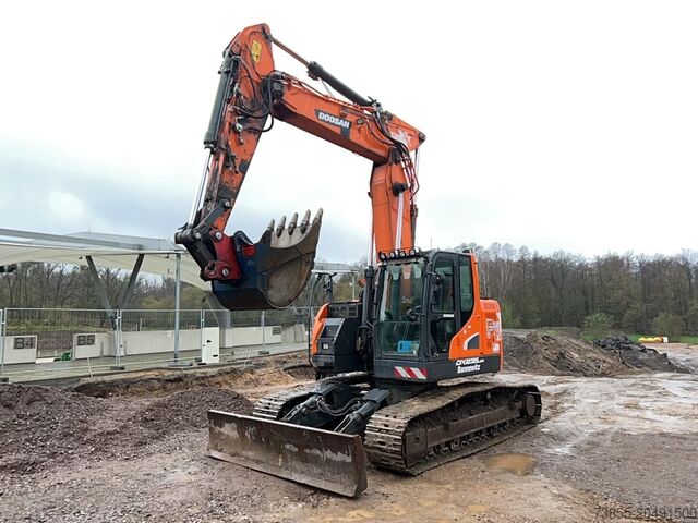 Tracked Excavator Doosan DX235LCR-5