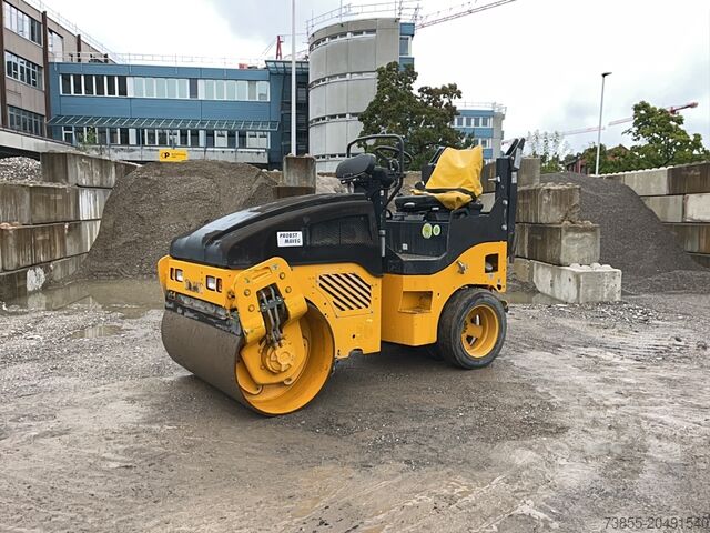 Roller gabungan Bomag BW 125 AC-4