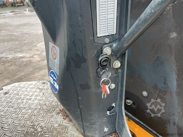 Roller gabungan Bomag BW 125 AC-4