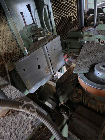 Through-feed machining center Hundegger p10