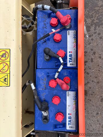  JLG 3246 ES