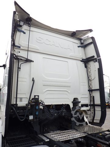 Standard tractor unit SCANIA R 450 A Highline/Ret./Hydr./Safety/Leder/Spoiler