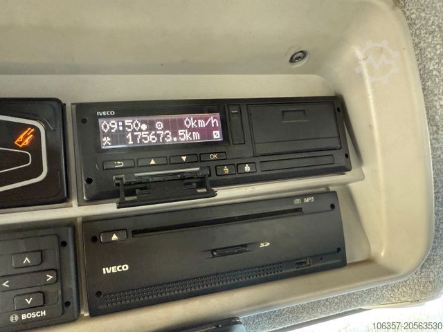 Skip truck IVECO X-WAY 6x4 AD260X42ZOFF  Blattgefedert HYVA