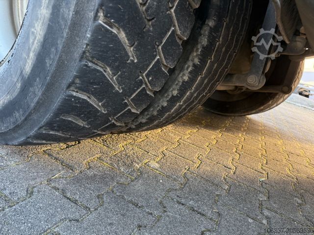 Skip truck IVECO X-WAY 6x4 AD260X42ZOFF  Blattgefedert HYVA