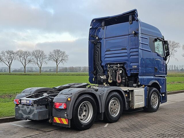 Estándar-SZM M.A.N. 26.470 TGX TG3 GM 6X2-2 BLS