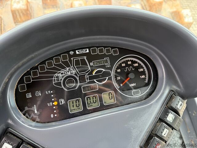 Walzenzug HAMM 3520 HT P Stampffuß Walzenzug Klima