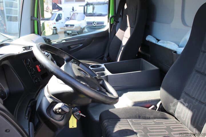 Gardinsidad skåpbil Mercedes-Benz Atego 1221 E6  Schiebeplane 6,12m LBW ACC Klima
