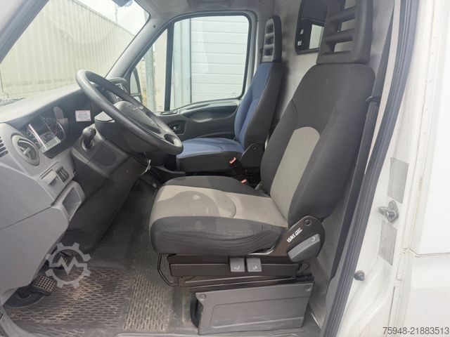 Xe van mui cao IVECO o4.Tüv 07/2026