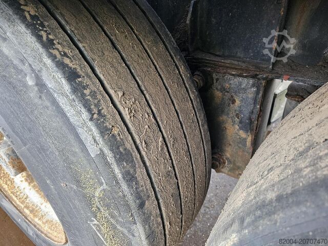 Transport de conteneurs VAN HOOL 94/3067. flat container chassis all connections...