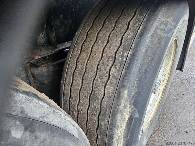 Transport de conteneurs VAN HOOL 94/3067. flat container chassis all connections...