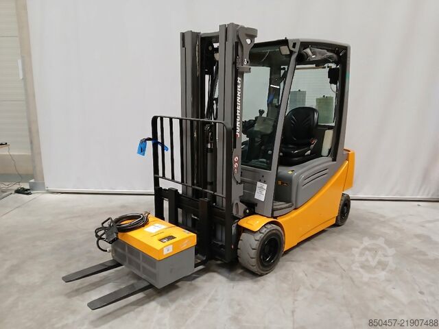Eléctrico - 4 ruedas Jungheinrich EFG 320 LION 4.4m/ 2020y/ 2650h