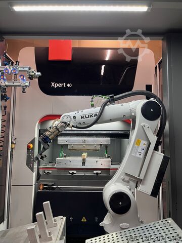 Presse plieuse avec robot de manutention BYSTRONIC + KUKA Xpert 40/1030 + KR10R 1100 sixx