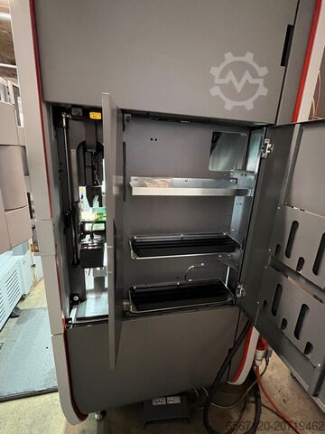 Presse plieuse avec robot de manutention BYSTRONIC + KUKA Xpert 40/1030 + KR10R 1100 sixx