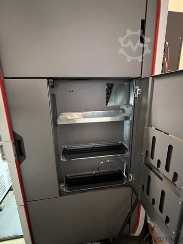 Presse plieuse avec robot de manutention BYSTRONIC + KUKA Xpert 40/1030 + KR10R 1100 sixx