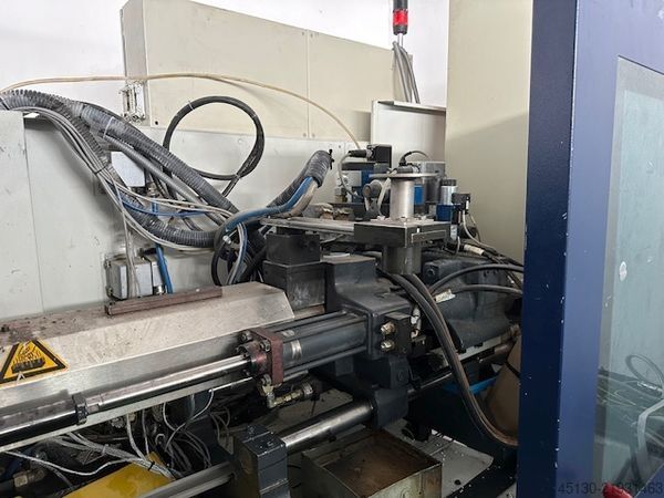 Máquina de moldagem por injeção Ferromatik Milacron K110D-S/2F